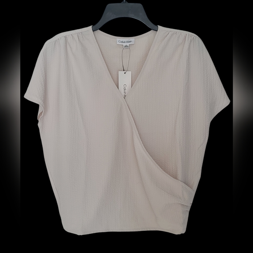 Calvin Klein Women's Top Cropped Birch White Size Medium